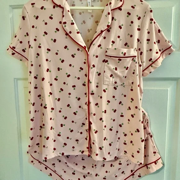 Joyspun Dreamy Soft Smoothie cherries pajama set. - Picture 1 of 1